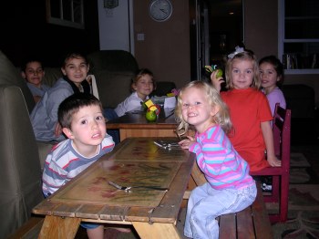 Kids' Table! DSCN3820